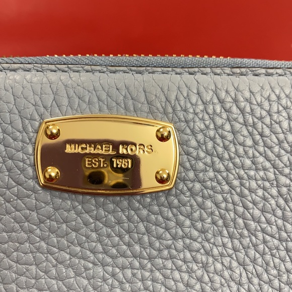 Michael Kors More Credit Cards Wallet - Picture 7 of 8
